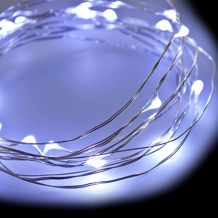 CATENA LUMINOSA A BATTERIA 20 GOCCE LED BIANCO FREDDO